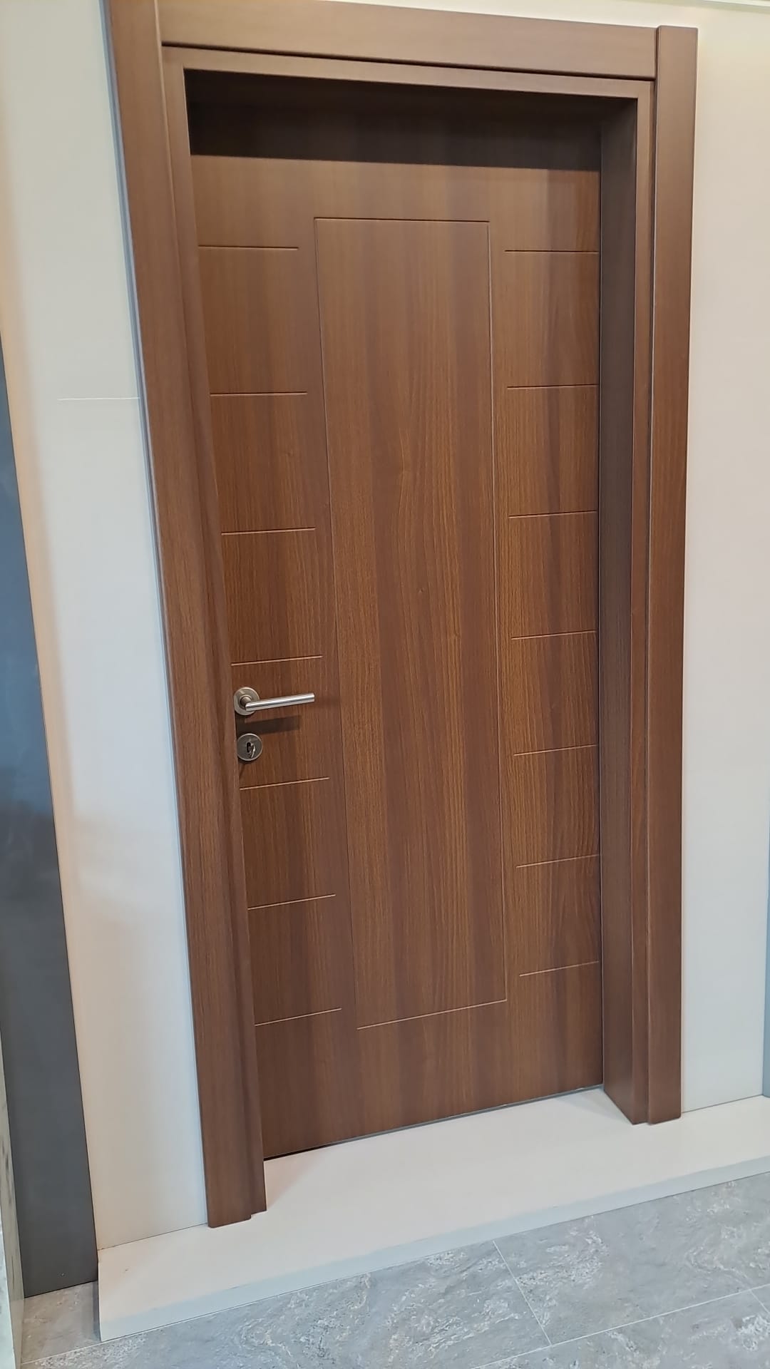 Modern ceviz iç kapı